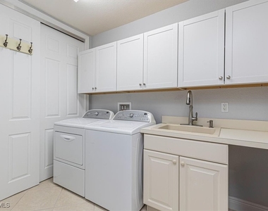 7837 Hawthorne Drive - Photo Thumbnail 22