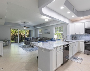 7837 Hawthorne Drive - Photo Thumbnail 7