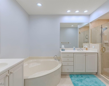 7837 Hawthorne Drive - Photo Thumbnail 15
