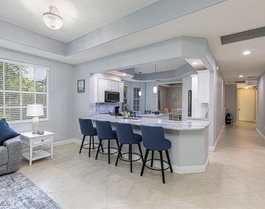 7837 Hawthorne Drive - Photo Thumbnail 6