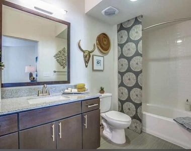 2525 Citywest Boulevard - Photo Thumbnail 9