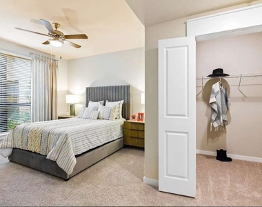 7204 Town Center Boulevard - Photo Thumbnail 1