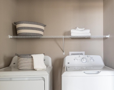 2525 Citywest Boulevard - Photo Thumbnail 7