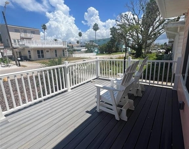 5 82nd Avenue - Photo Thumbnail 9