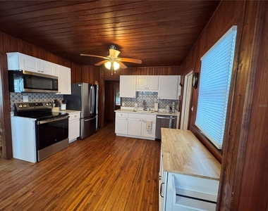 5 82nd Avenue - Photo Thumbnail 20