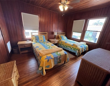 5 82nd Avenue - Photo Thumbnail 31