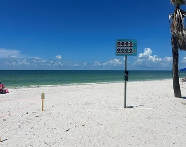5 82nd Avenue - Photo Thumbnail 8