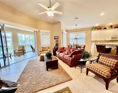 3304 Sunset Key Circle - Photo Thumbnail 13
