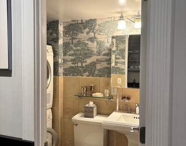 290 West 12th Street - Photo Thumbnail 5