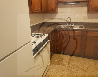 452 W Aldine Ave. - Photo Thumbnail 2