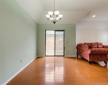 2929 Big Oaks Drive - Photo Thumbnail 9