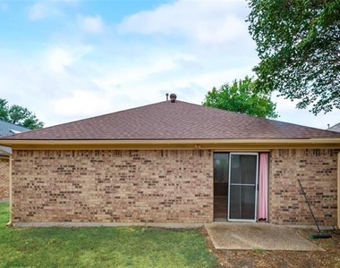 2929 Big Oaks Drive - Photo Thumbnail 16