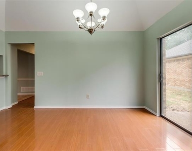 2929 Big Oaks Drive - Photo Thumbnail 10