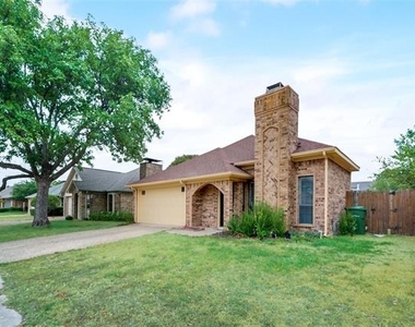 2929 Big Oaks Drive - Photo Thumbnail 7