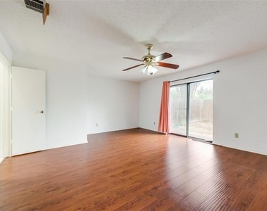 2929 Big Oaks Drive - Photo Thumbnail 17