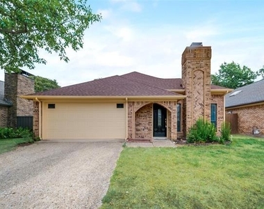 2929 Big Oaks Drive - Photo Thumbnail 3