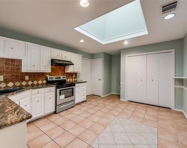 2929 Big Oaks Drive - Photo Thumbnail 12