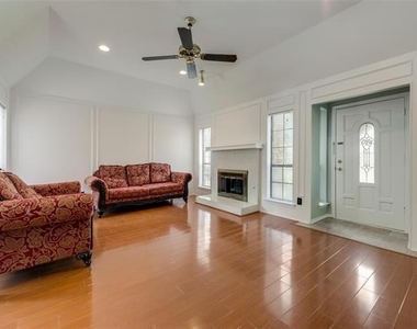 2929 Big Oaks Drive - Photo Thumbnail 8