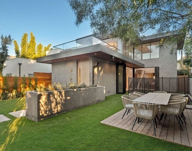 738 Palms Boulevard - Photo Thumbnail 2