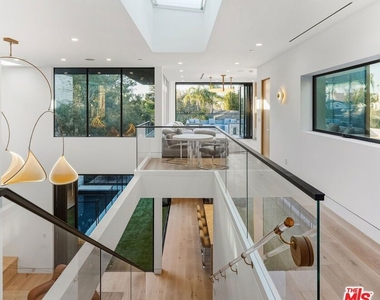 738 Palms Boulevard - Photo Thumbnail 18