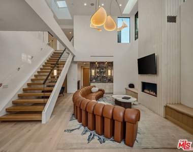 738 Palms Boulevard - Photo Thumbnail 4