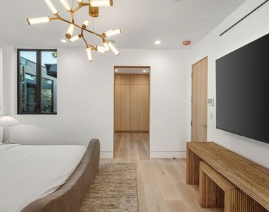 738 Palms Boulevard - Photo Thumbnail 29