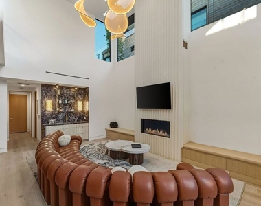738 Palms Boulevard - Photo Thumbnail 9