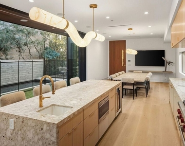 738 Palms Boulevard - Photo Thumbnail 15