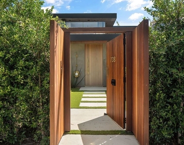 738 Palms Boulevard - Photo Thumbnail 26
