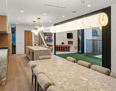 738 Palms Boulevard - Photo Thumbnail 11