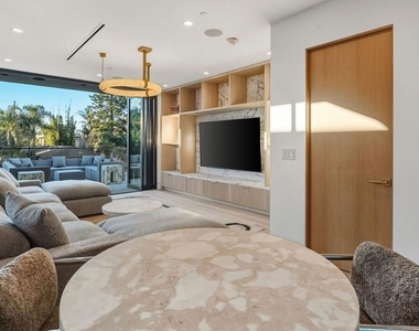 738 Palms Boulevard - Photo Thumbnail 25