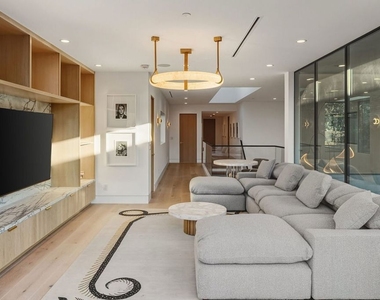 738 Palms Boulevard - Photo Thumbnail 20