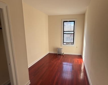 West 172nd Street - Photo Thumbnail 5