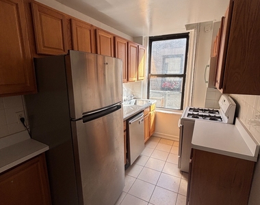 West 172nd Street - Photo Thumbnail 2