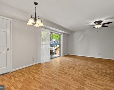12654 Dara Drive - Photo Thumbnail 9
