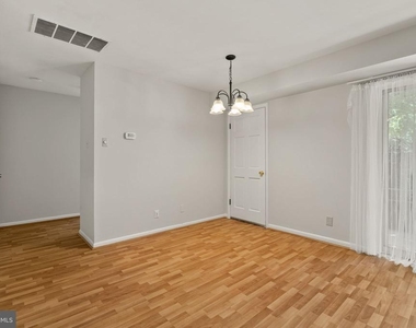 12654 Dara Drive - Photo Thumbnail 8