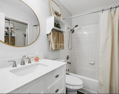 11404 Walnut Ridge Dr - Photo Thumbnail 11
