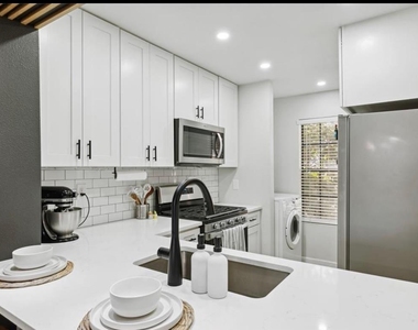 11404 Walnut Ridge Dr - Photo Thumbnail 1