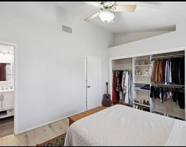 11404 Walnut Ridge Dr - Photo Thumbnail 6