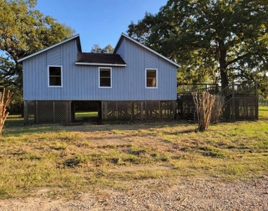 236 Adelaide Drive - Photo Thumbnail 2