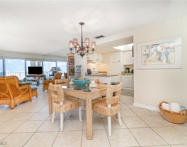 3443 Gulf Shore Boulevard N - Photo Thumbnail 2