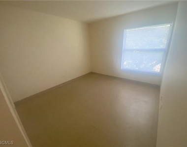 3555 Seminole Avenue - Photo Thumbnail 2
