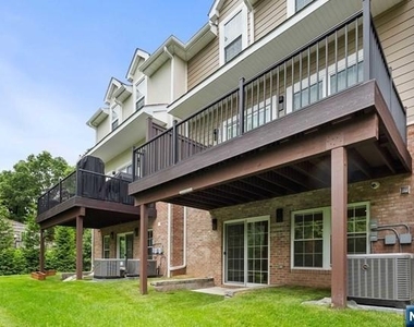 105 Brandon - Photo Thumbnail 43