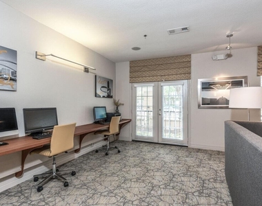 5800 Woodway Drive - Photo Thumbnail 11