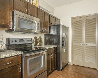 5800 Woodway Drive - Photo Thumbnail 19