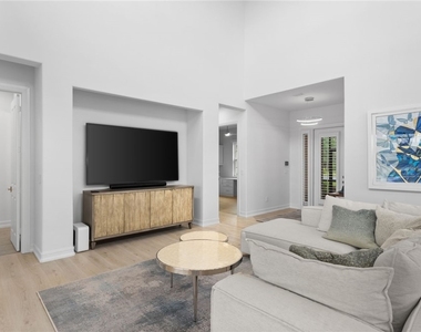 6172 Dogleg Drive - Photo Thumbnail 20