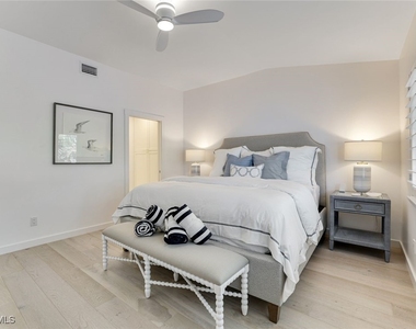 8345 Excalibur Circle - Photo Thumbnail 5