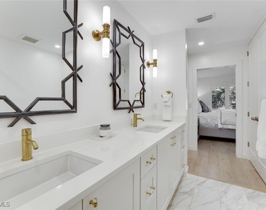 8345 Excalibur Circle - Photo Thumbnail 7