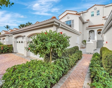 8345 Excalibur Circle - Photo Thumbnail 14