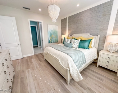 232 Indies Drive E - Photo Thumbnail 19